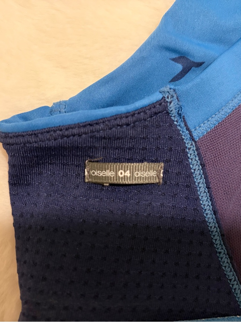 Oiselle Hi Twenty bra - medium blue bird print - Picture 3 of 3